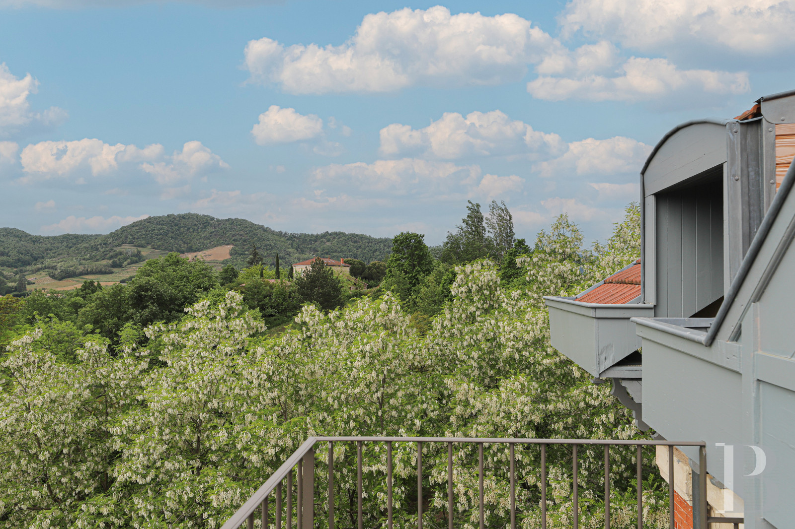 Dans la Drôme, au nord de Valence, un ancien relais de chasse de 1860 devenu annexe indépendante d’un hôtel renommé - photo  n°25